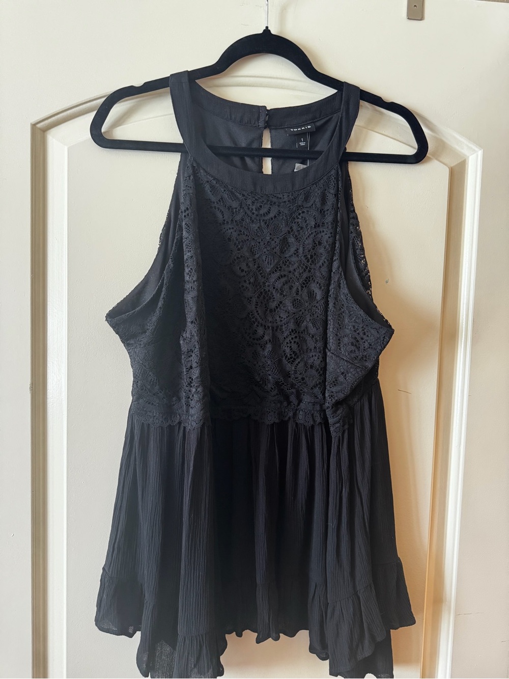 Torrid Black Flowy Lace Halter Tank Top 14 16